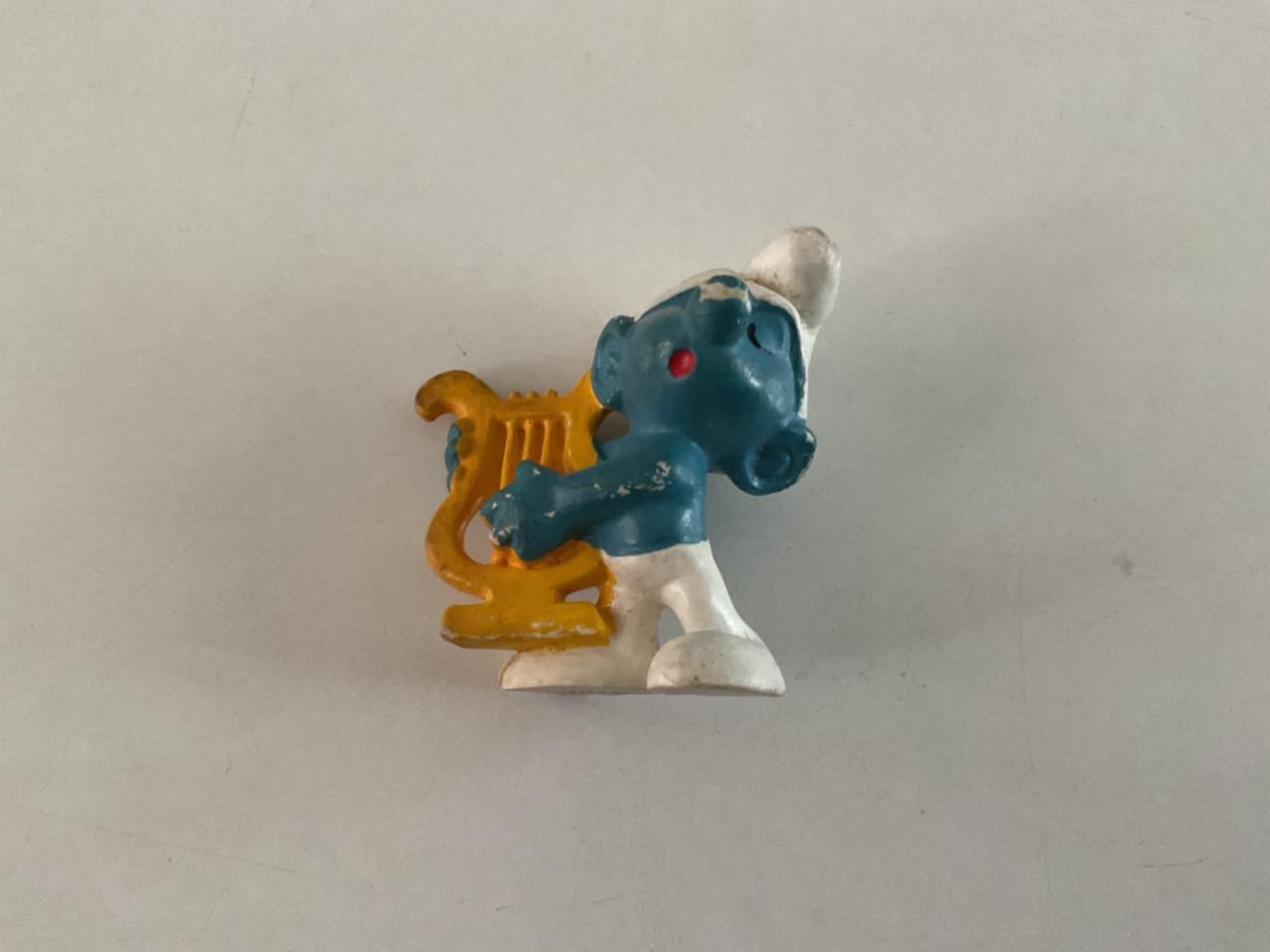 Verschillende Smurfen.    Merk: Schleich.  Peyo.    Rubber.   +/- 5 cm hoog