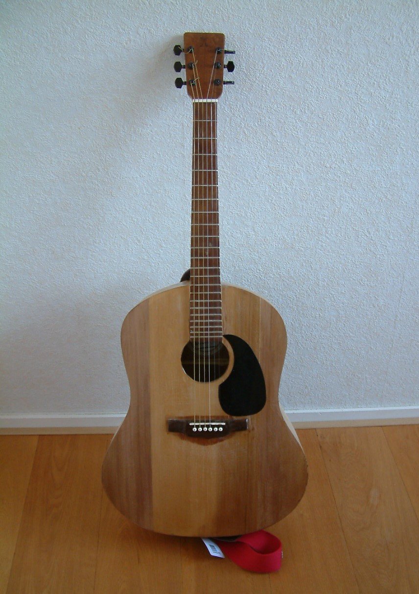 Jumbo gitaar goede volle klank