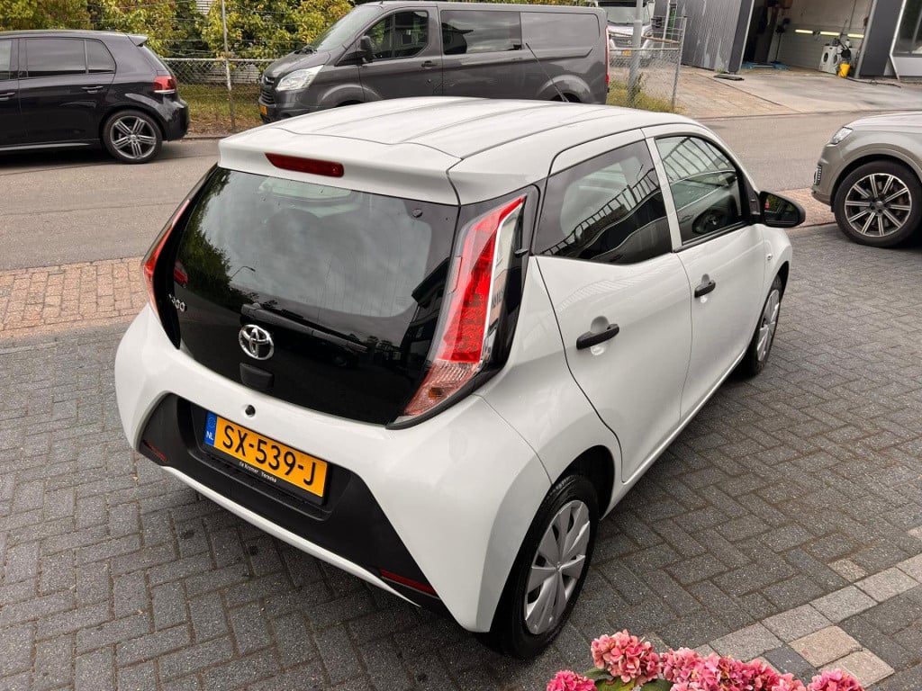 Toyota Aygo 1.0 vvt-i x-fun