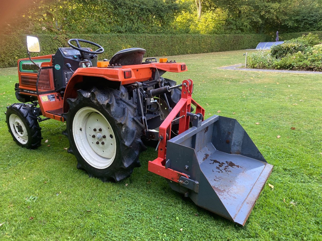 Midi tractor Hinomoto N179 20PK