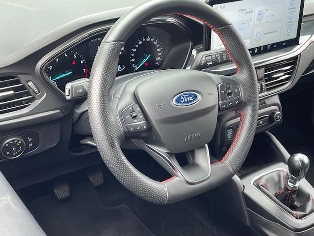 Ford Focus wagon ecoboost hybrid st line | navigatie | clima | led
