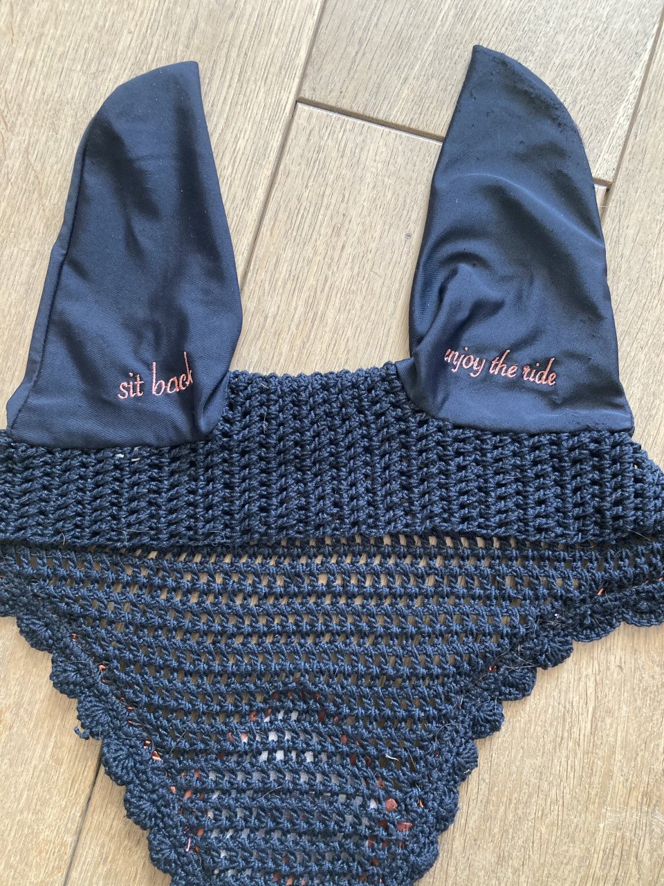 Mooi dekje en oornetje Equito Full