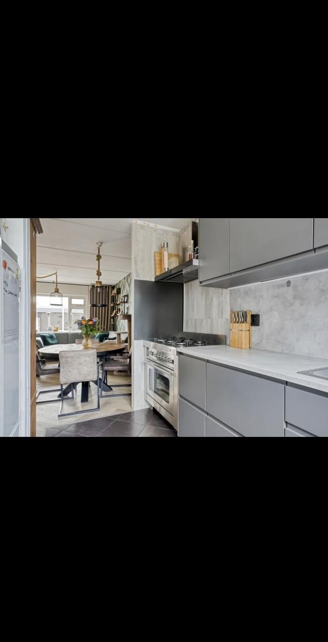Instapklare woning, in de groene omgeving "Rivierenpark "