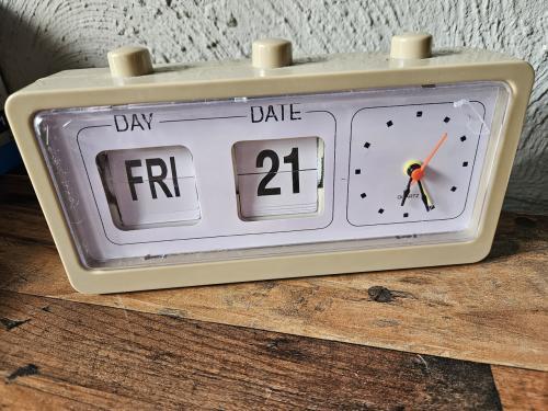 Vintage Flip Klok met Dag- en Datumweergave werkende staat