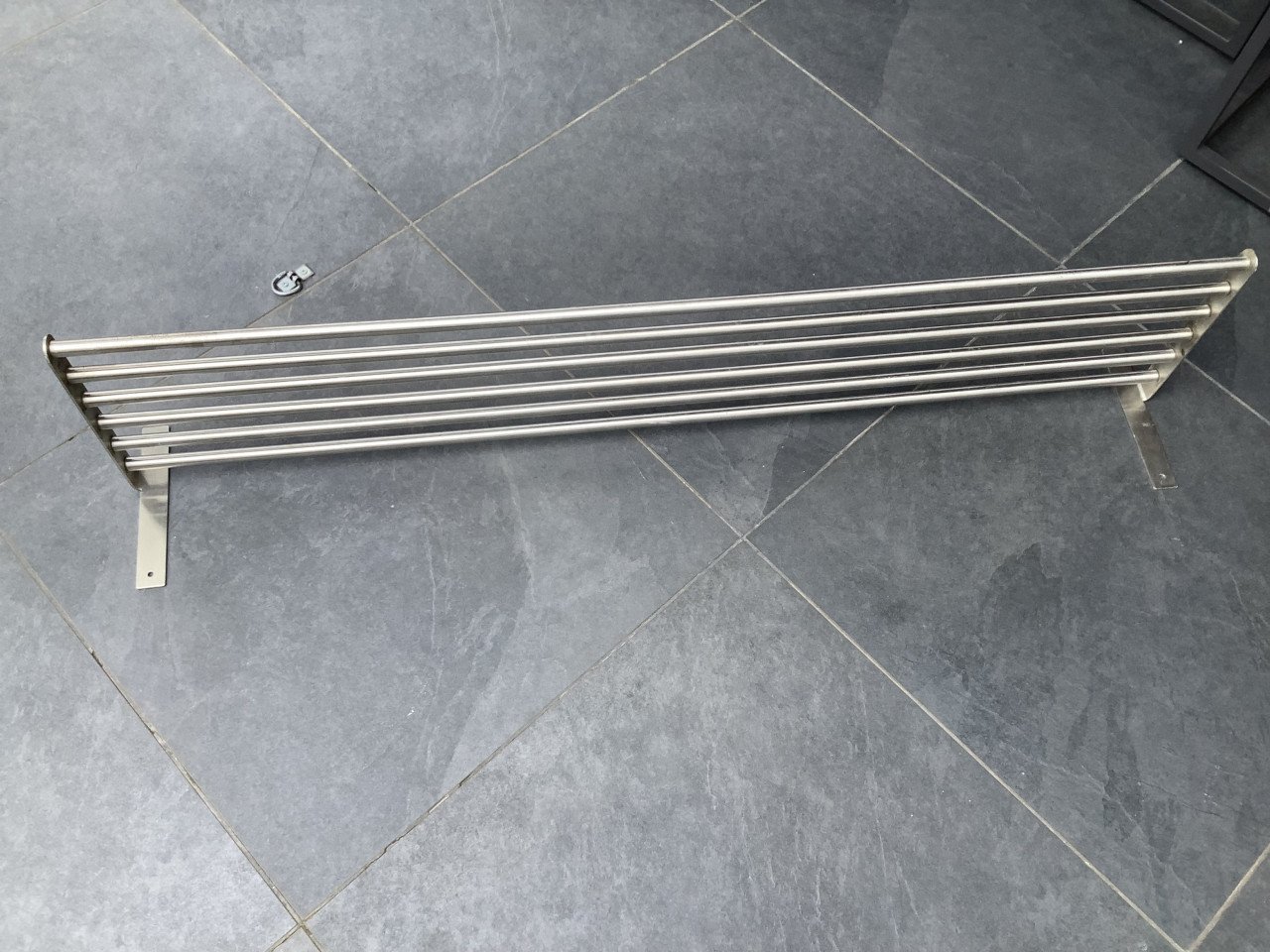 RVS pannenrek, ca.120 cm breed. Ook om keukengerei aan te hangen.