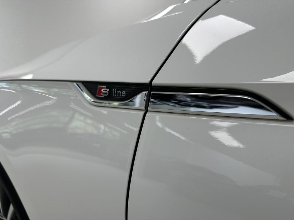Audi A5 cabriolet 2.0 tfsi s line launch ed. 245pk | nekverwarming | 19'' |