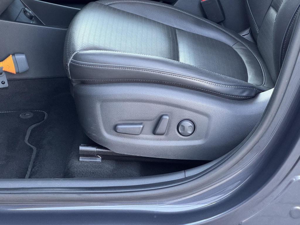 Hyundai Kona ev premium 64 kwh soh 97%, 3-fase lader nl-auto!