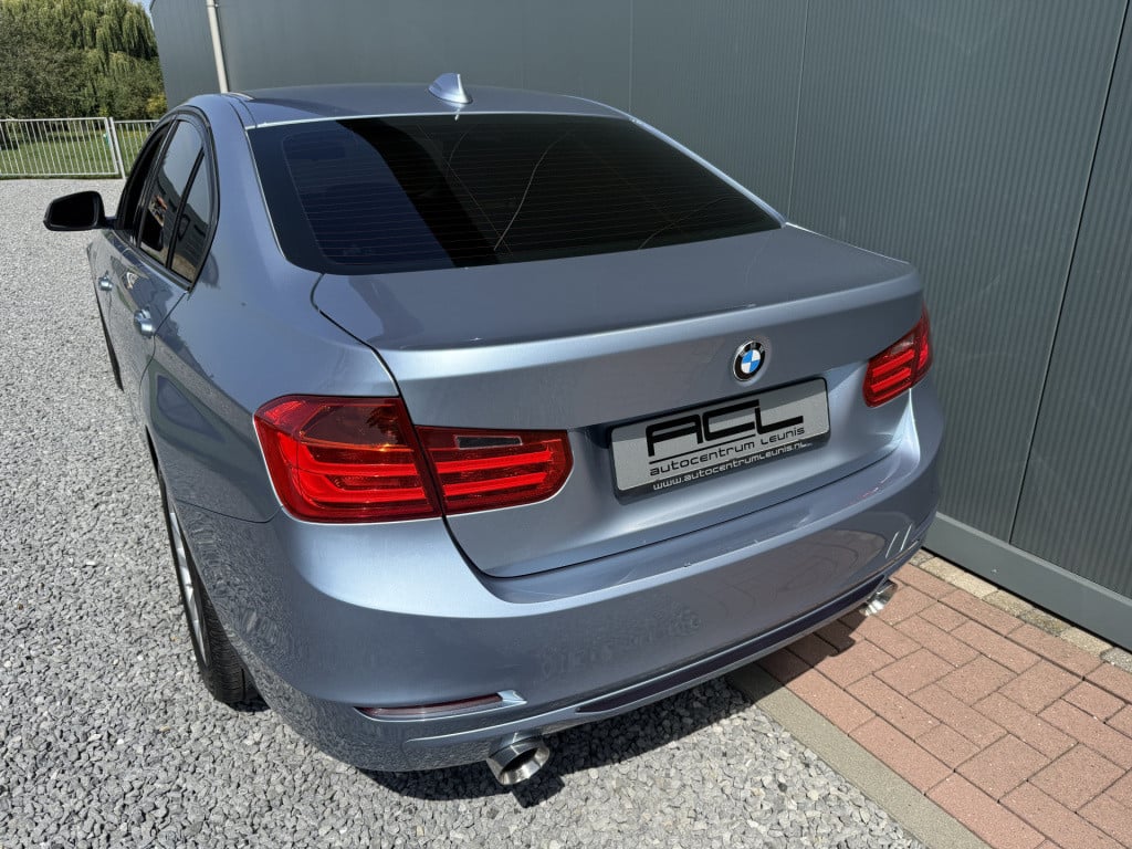 BMW 3-serie 320i 184pk executive sportline sedan