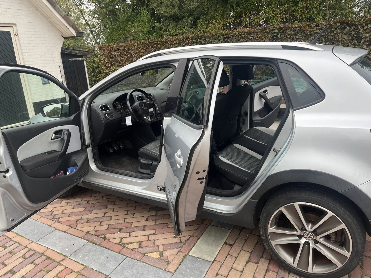 VW POLO  CROSS 1.2 TSI 77 KW