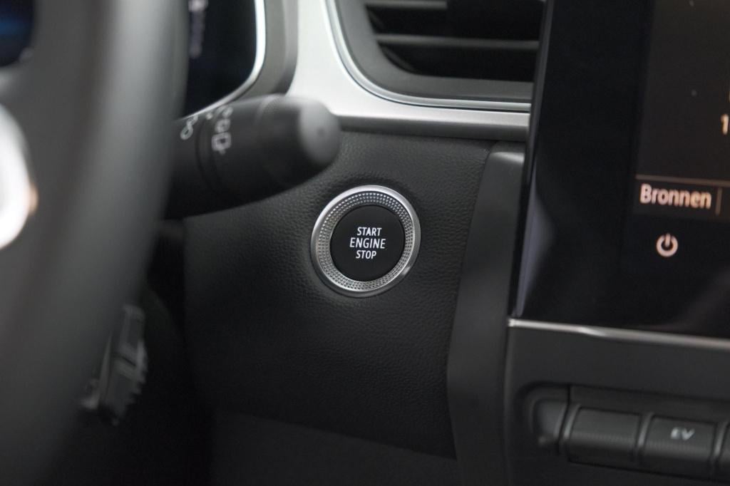Renault Captur 1.6 e-tech full hybrid 145 techno | navigatie | camera | app