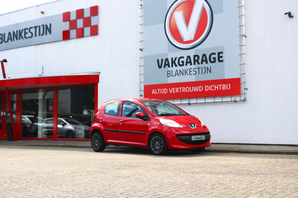 Peugeot 107 1.0-12v xs