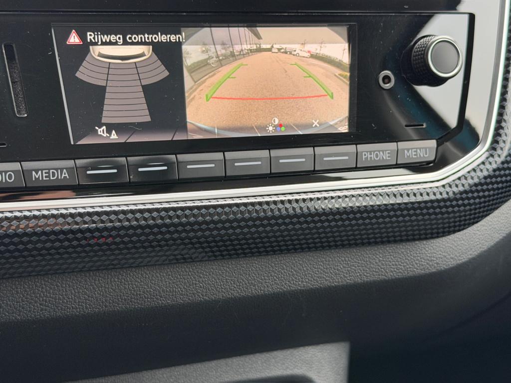 Volkswagen UP! 1.0 5-deurs | cruise | camera | stoelverwarming | lm velgen 