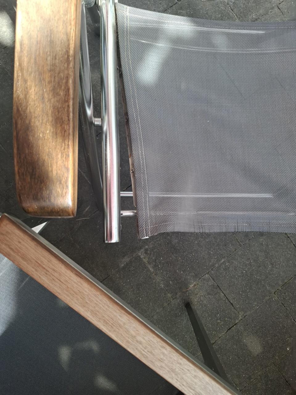 Gratis 4 tuinstoelen