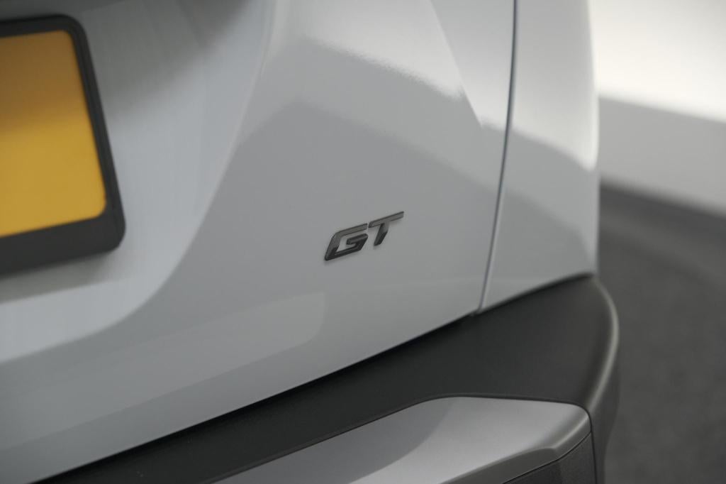 Peugeot 2008 puretech 130 eat8 gt | camera | apple carplay | parkeersensore