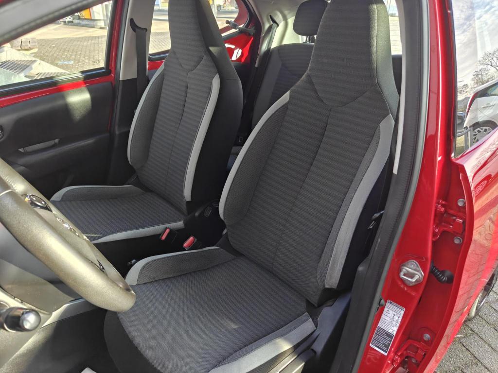 Toyota Aygo 1.0 vvt-i x-play camera/apple carplay/android auto