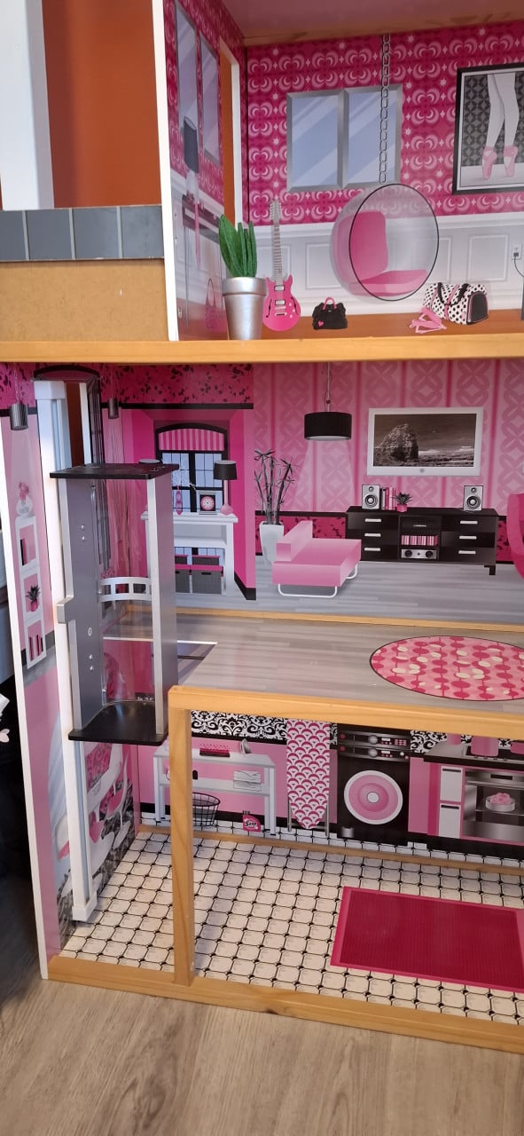 Barbiehuis poppenhuis