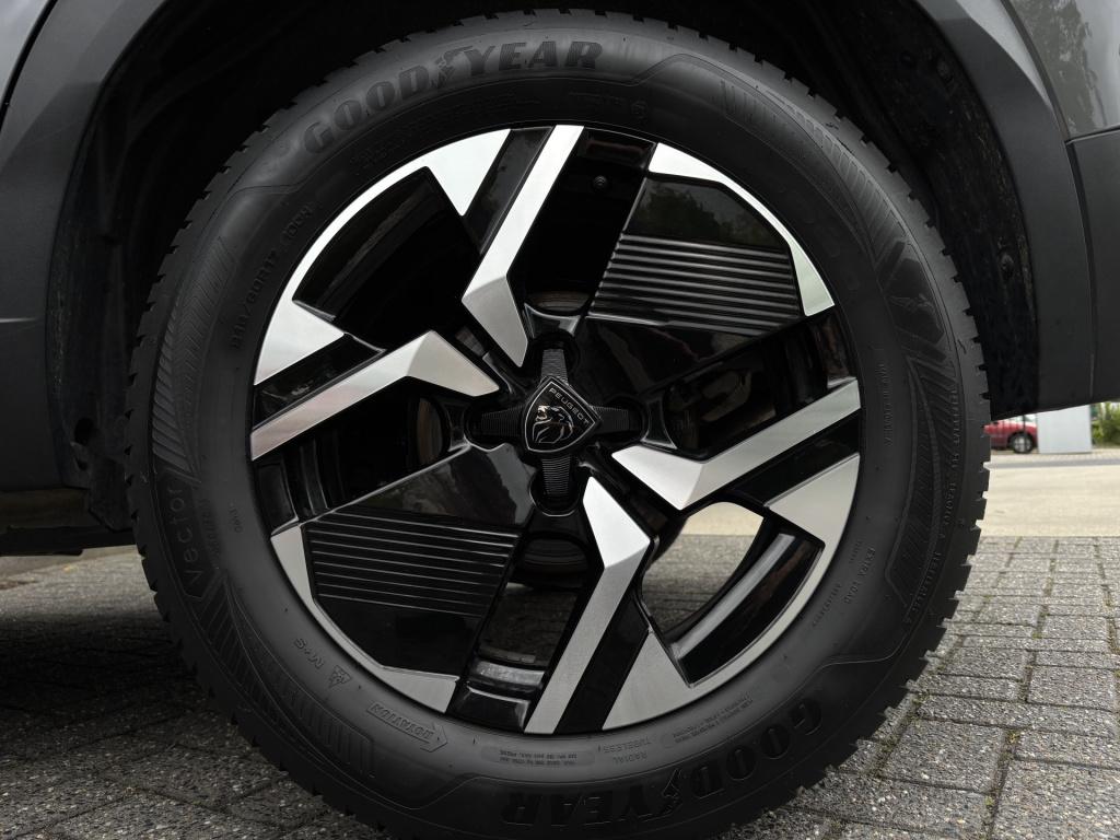 Peugeot 2008 1.2 puretech allure pack