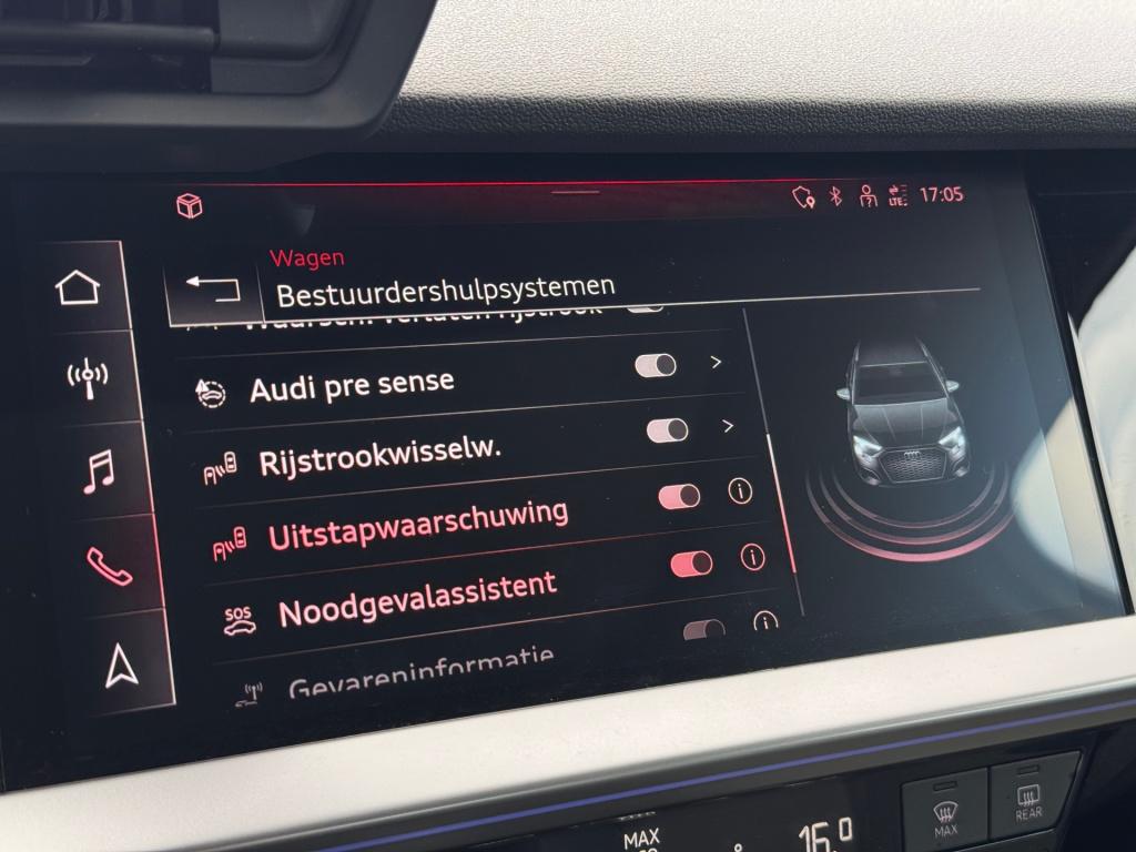 Audi A3 sportback 40 tfsie s-edition * pano * matrix * keyless * head-up