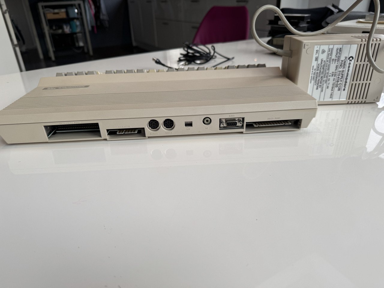 Commodore 128 computer met data recorder en joystick