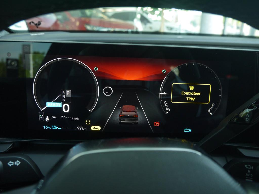 Mitsubishi Eclipse Cross instyle 87 kwh 22kw rijklaar|8 jaar garantie