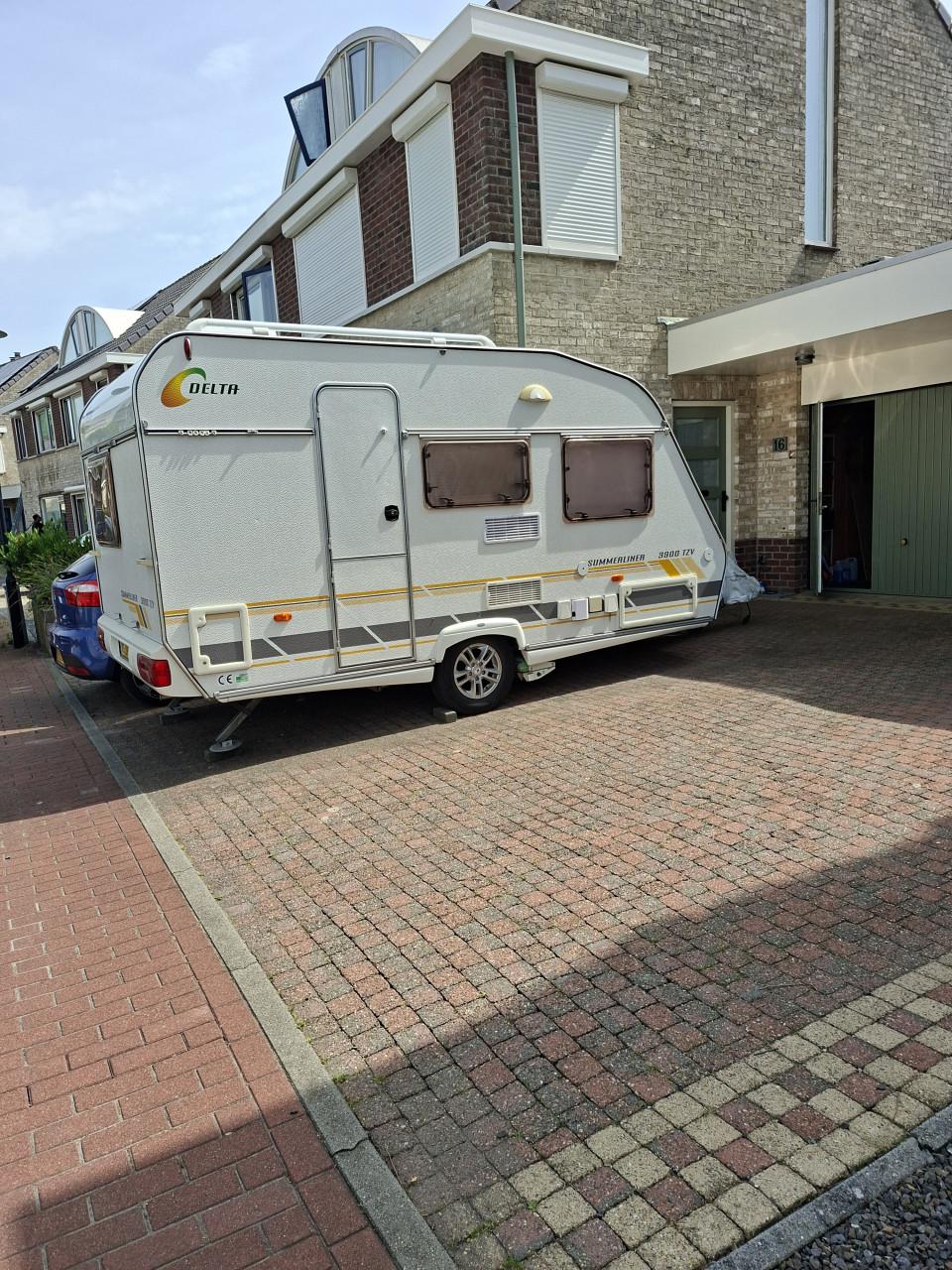 Caravan Delta summerline 403D
