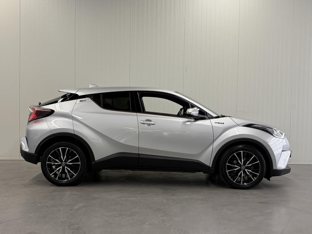 Toyota C-hr 1.8 hybrid executive| camera| jbl| adap.cruise| stoel+ stuur.ve