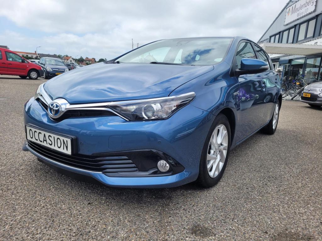 Toyota Auris 1.8 hybrid executive automaat