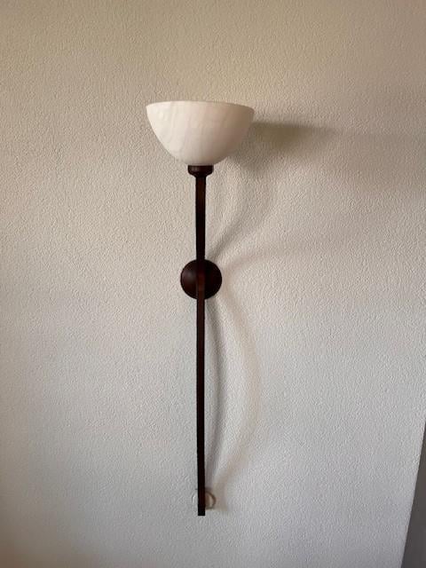Twee wandlampen albast