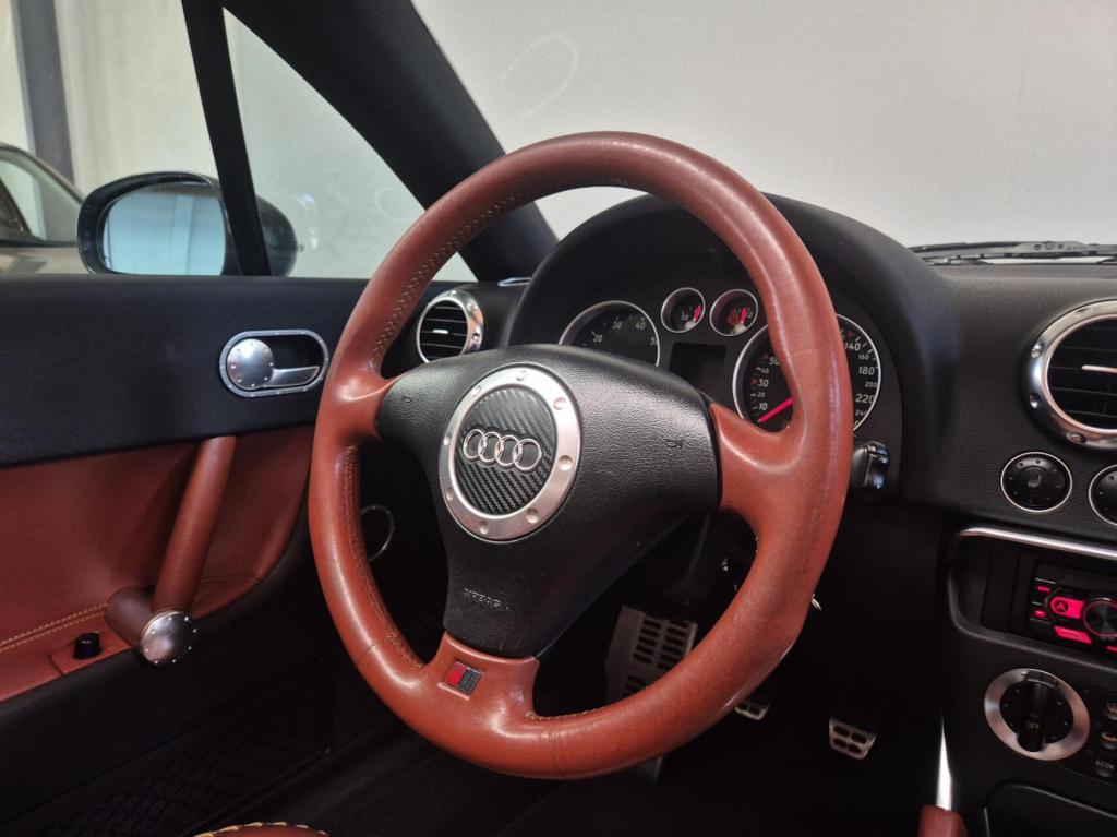 Audi TT roadster 1.8 5v turbo quattro / liefhebbersauto / baseball stiksels