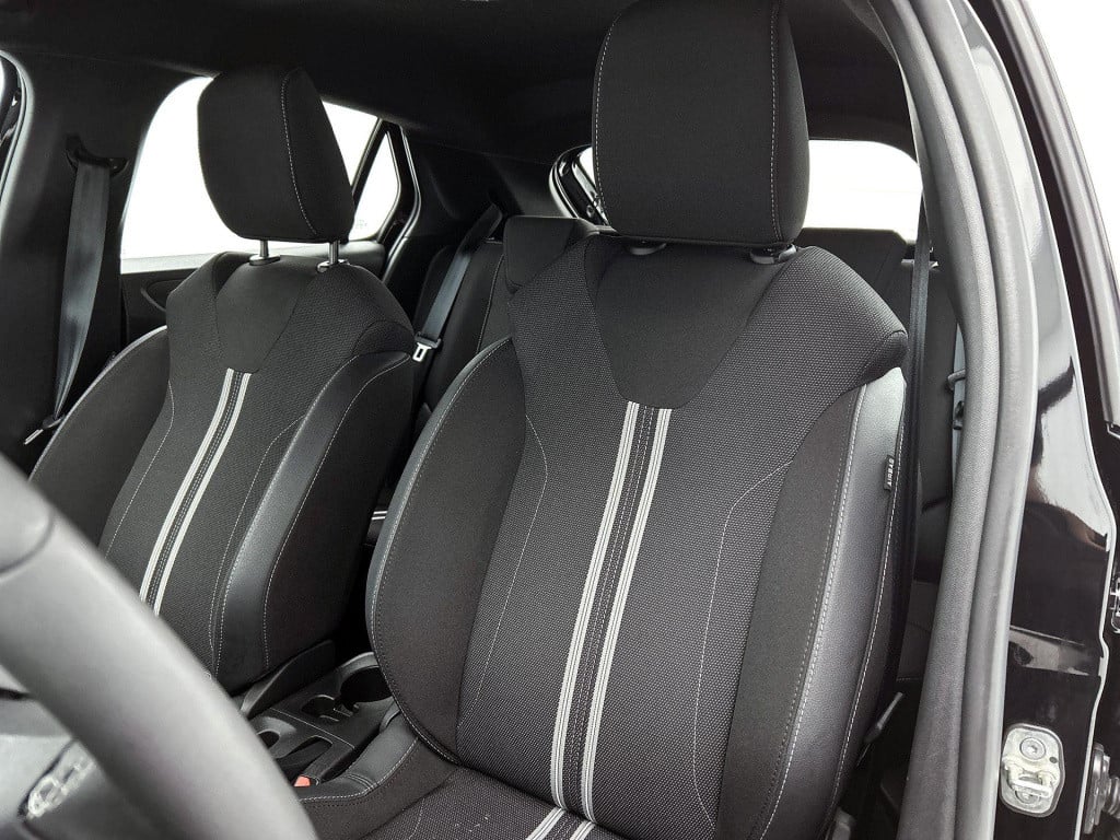 Opel Corsa 1.2 turbo gs | camera | 16" lichtmetalen velgen | apple carplay/
