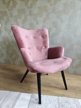 Grote roze oorfauteuil in zeer nette staat!