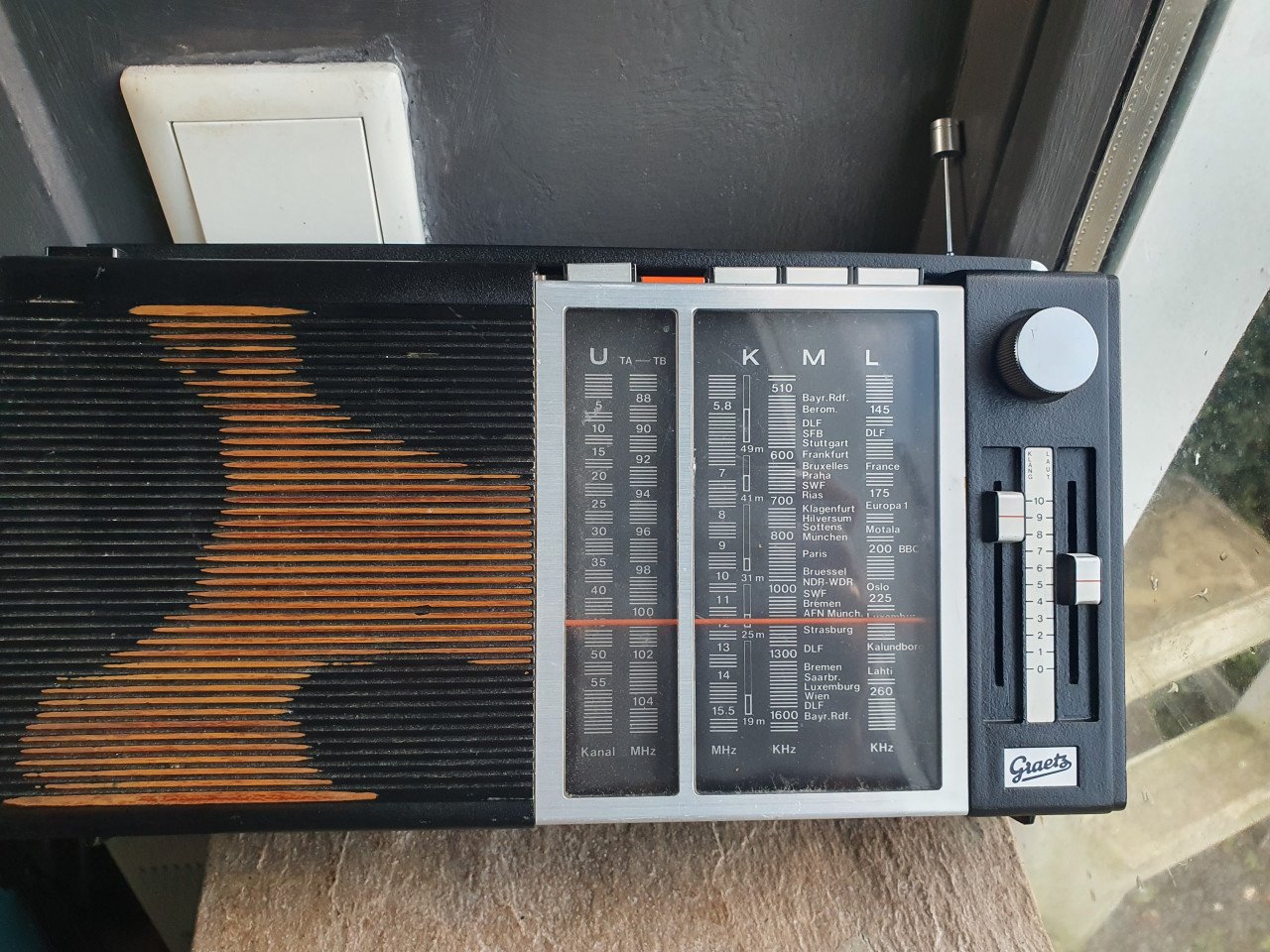 Vintage Graetz Euro-Page 303 draagbare radio, transistorradio jaren 70...