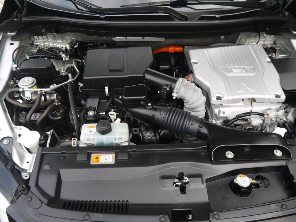 Mitsubishi Eclipse Cross 2.4 phev intense+|trekhaak|rijklaar
