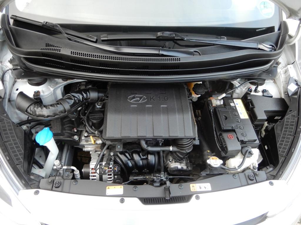 Hyundai I 10 1.0i i-motion comfort | cruise control | climate control |