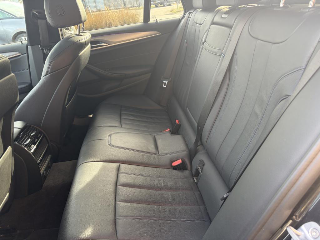 BMW 5 Serie touring 530i m-sport high executive | pano | leer | head-up | t