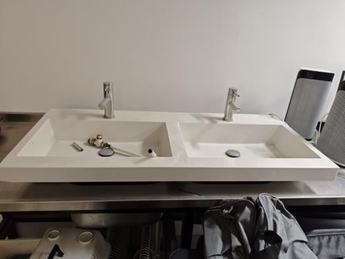 Luxe Dubbele Wastafel (Mineraalmarmer) incl. 2x Designkraan