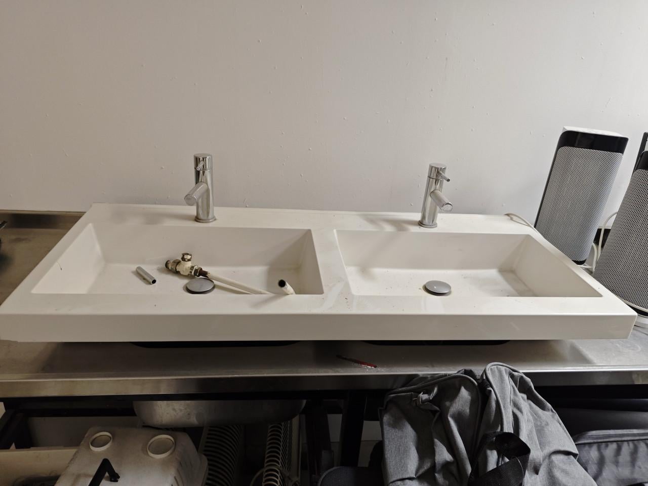 Luxe Dubbele Wastafel (Mineraalmarmer) incl. 2x Designkraan