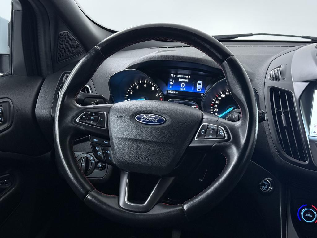 Ford Kuga 1.5 ecoboost st line | trekhaak | 1800kg trekgewicht | navigatie 