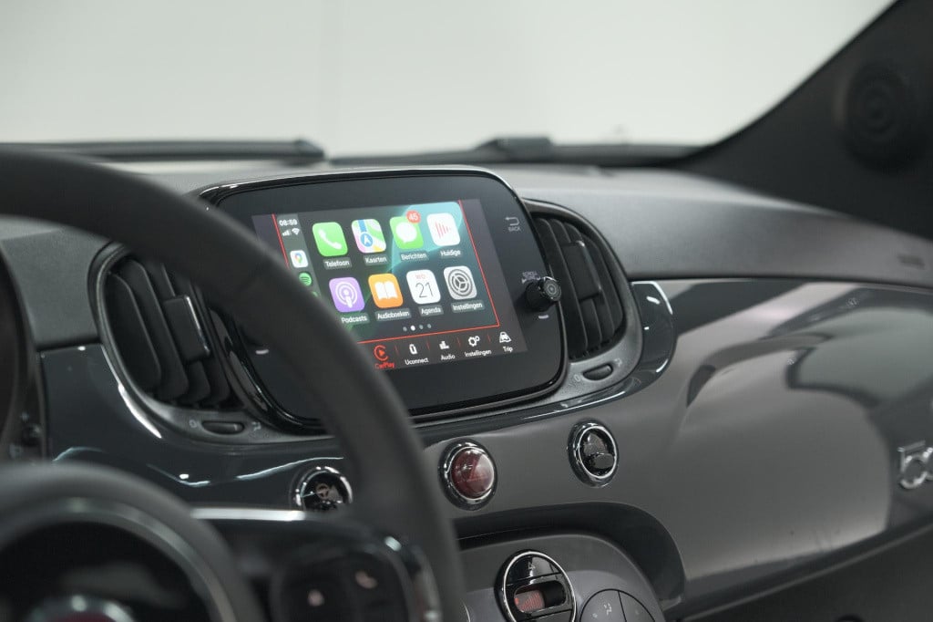 Fiat 500 1.0 hybrid dolcevita | panoramadak | apple carplay | parkeersensor