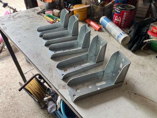 Balkdrager zonder lip en Raveeldrager Verzinkt NIEUW