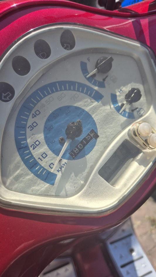 Leuke nog goed rijdende scooter