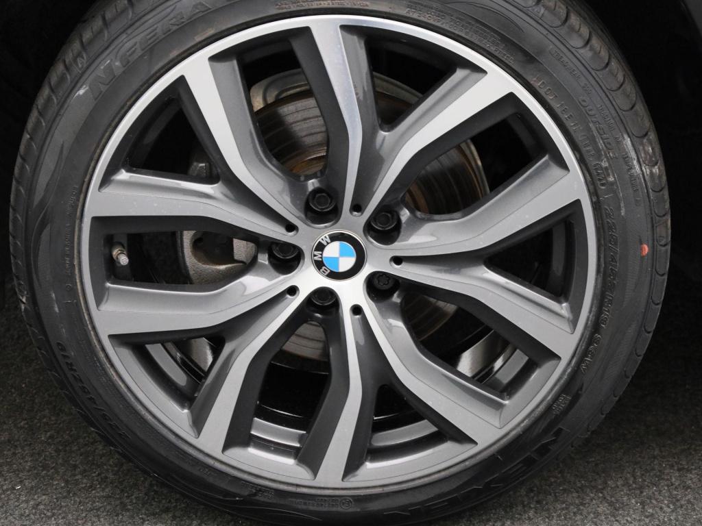 BMW X1 sdrive18i high executive | apple carplay / android auto | stoel- stu