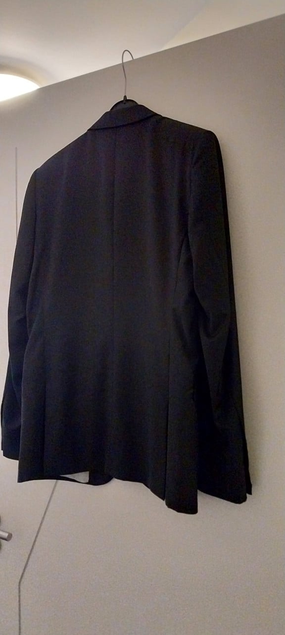 Te koop: zeer net pak/ kostuum Studio Milano maat 46