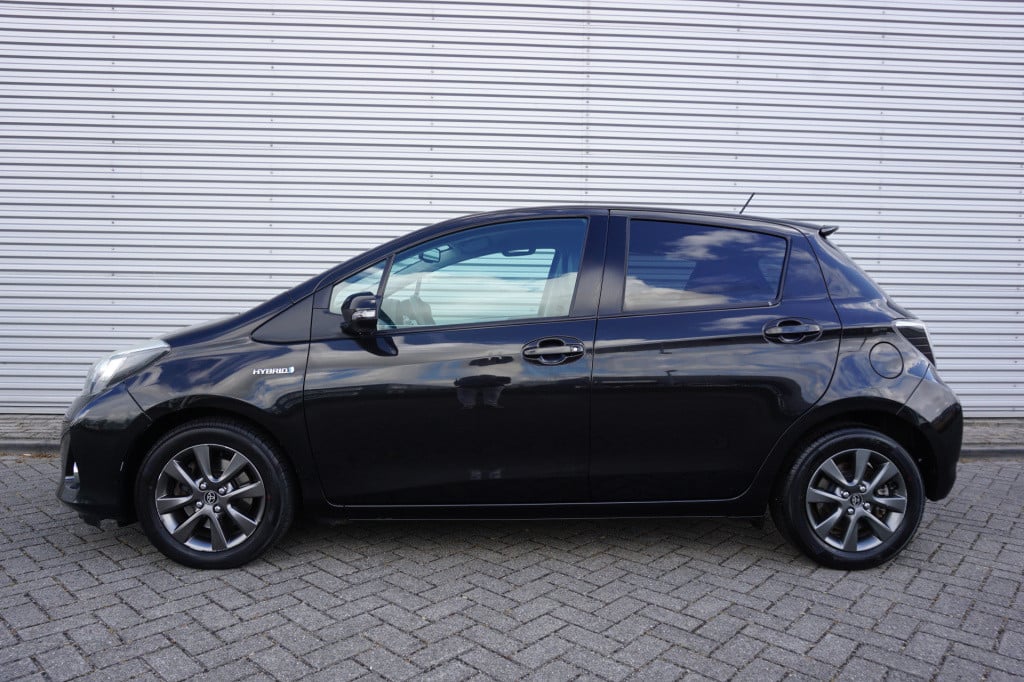 Toyota Yaris 1.5 full hybrid dynamic airco / camera / elektr. ramen / lm ve