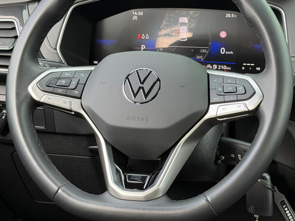 Volkswagen T-cross 1.5 tsi 150pk dsg r-line | camera | trekhaak | navi | iq