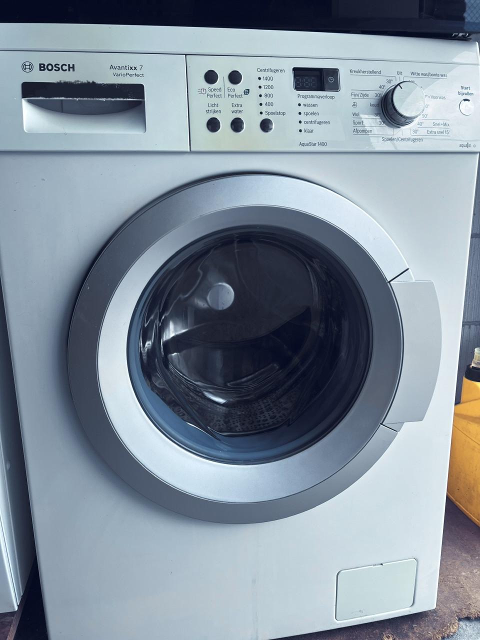 Bosch Wasmachine 7 kg. 1400 toren weinig gebruikt