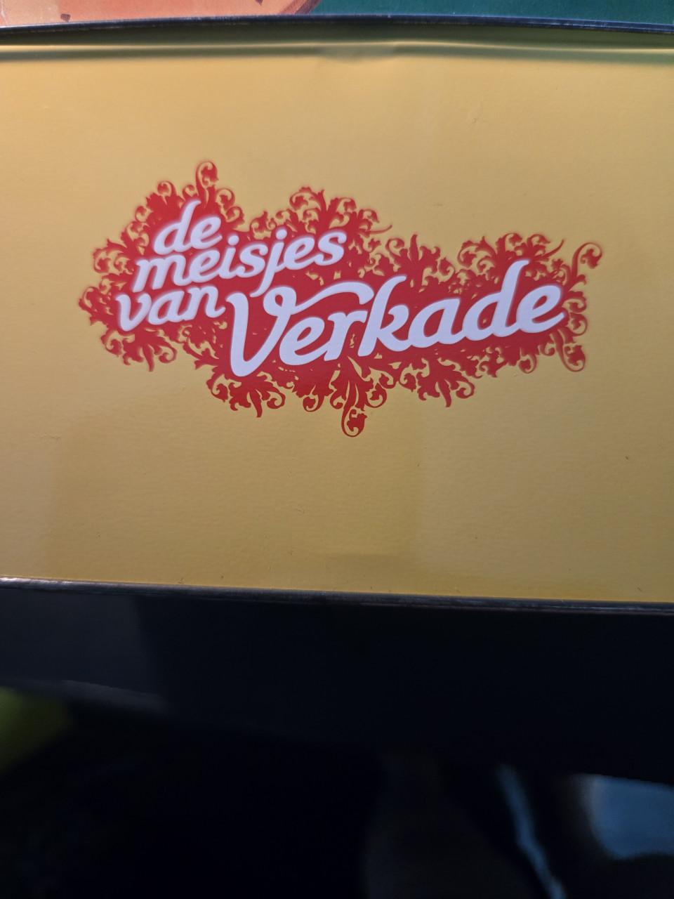 Vintage Verkade koekjesblik met los oversluitdeksel. 23 x 22 x 10 cm