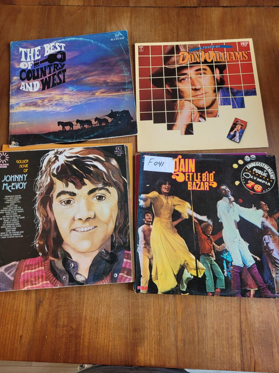 Stapel van 24 LP's Diverse genres