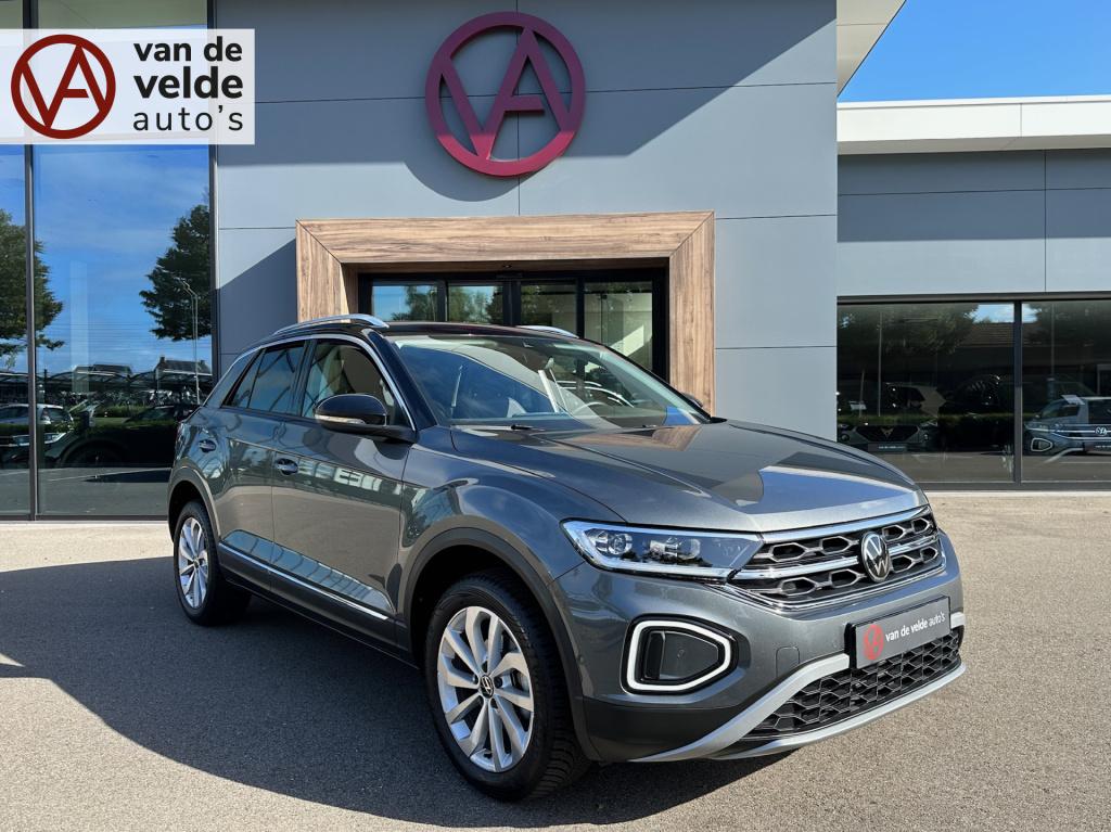 Volkswagen T-roc 1.5 tsi 150pk dsg style | trekhaak | navi | iq light | ada