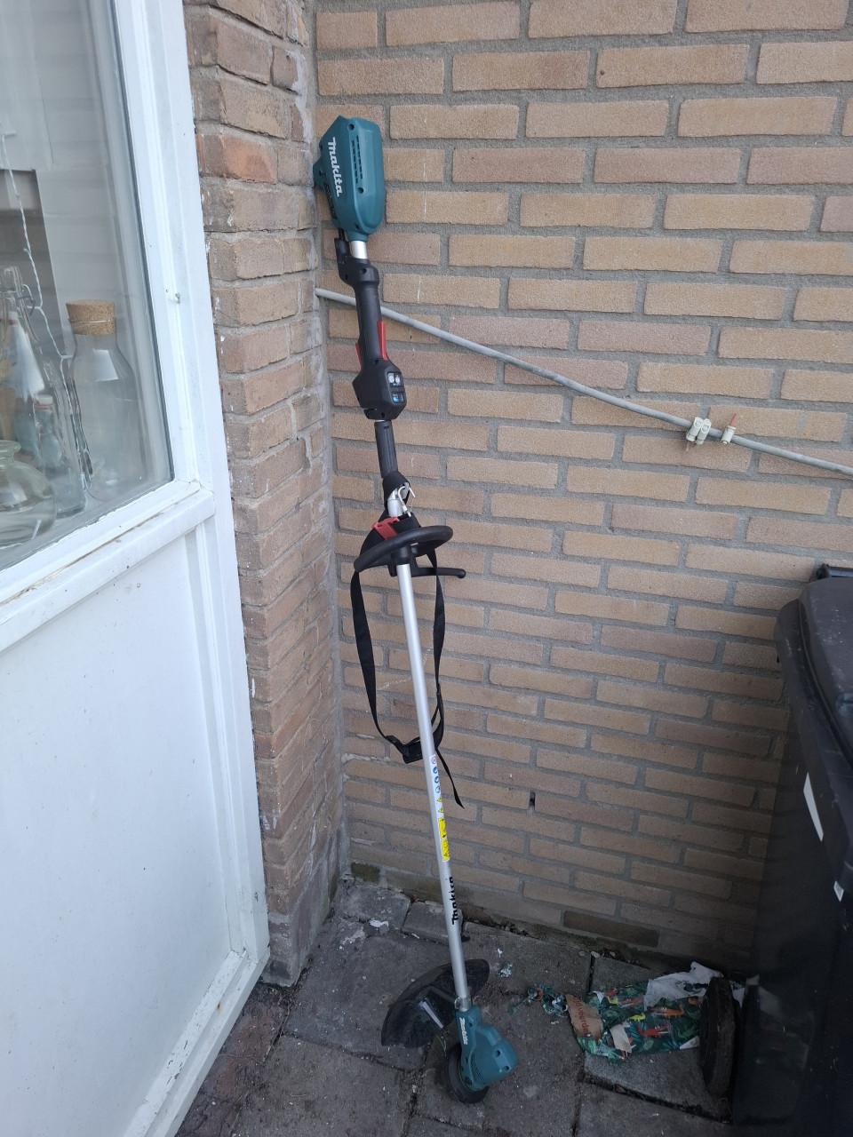 Makita bosmaaier Dur190L